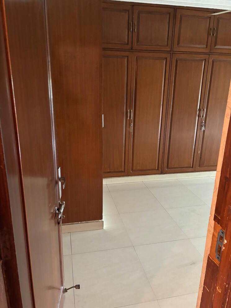 Other, alaknanda 3 Bedroom 1600 Sq.Ft. Apartment In Alaknanda Delhi 7593660