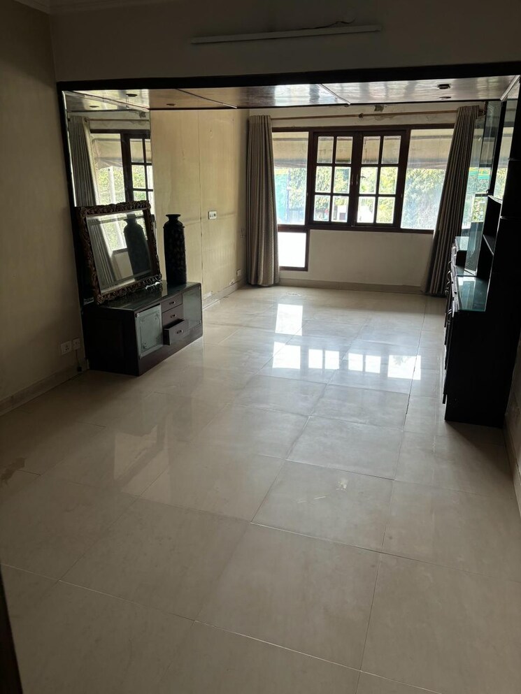 Room, alaknanda 3 Bedroom 1600 Sq.Ft. Apartment In Alaknanda Delhi 7593660