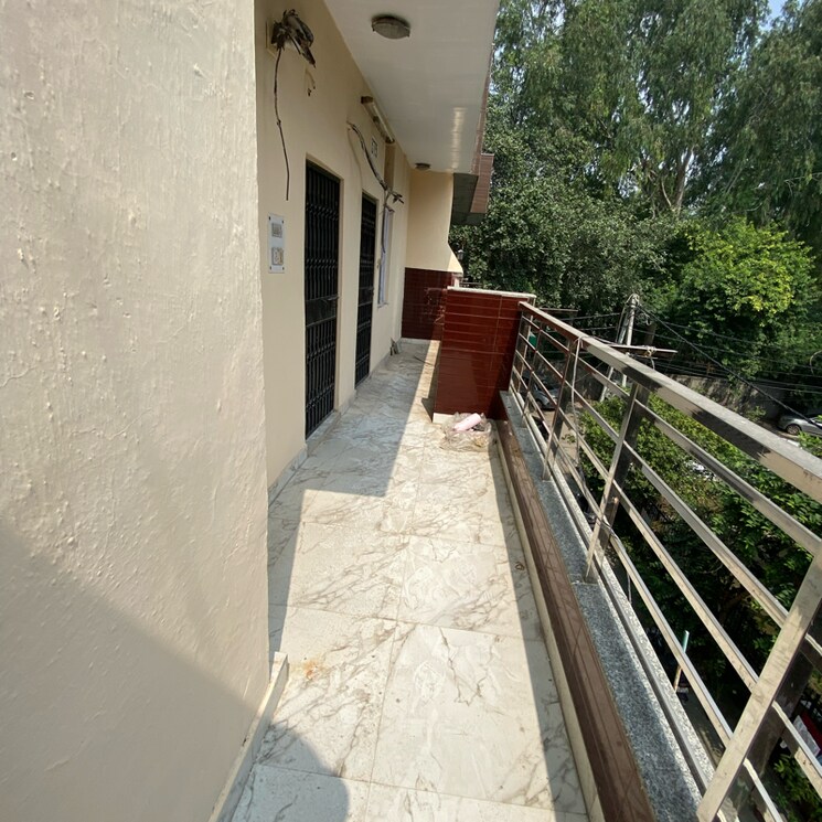 Balcony, paschim vihar 2 Bedroom 1000 Sq.Ft. Apartment In Paschim Vihar Delhi 7593684