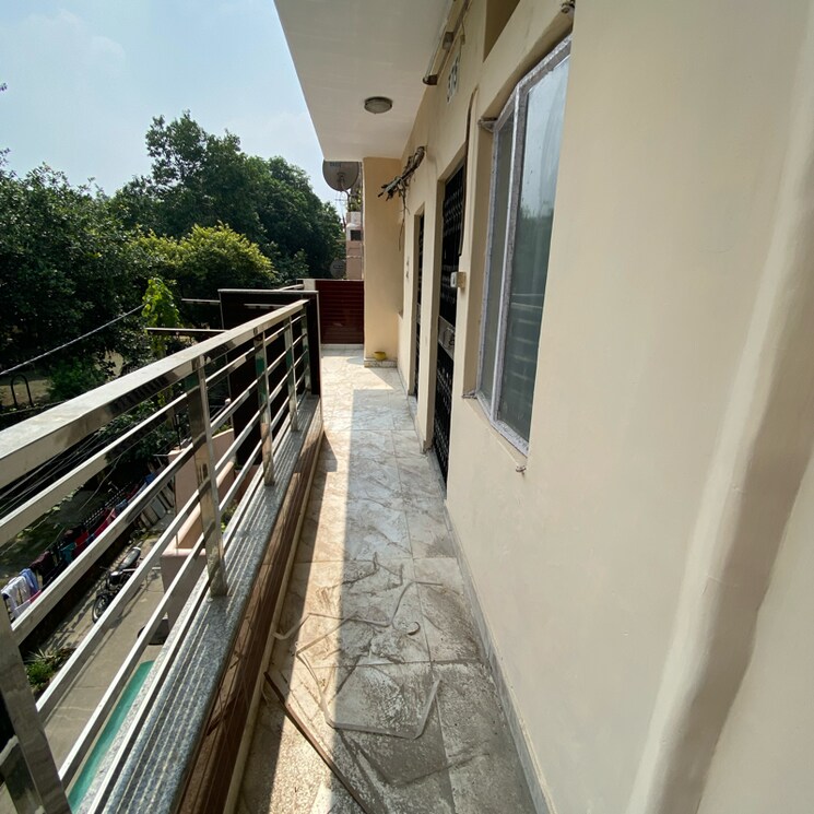 Balcony, paschim vihar 2 Bedroom 1000 Sq.Ft. Apartment In Paschim Vihar Delhi 7593684
