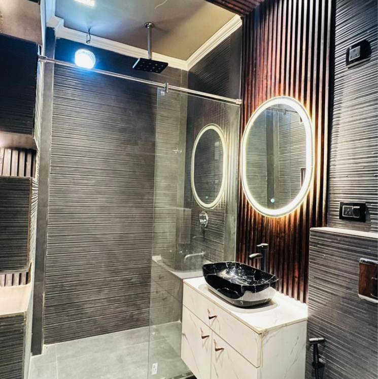 Bathroom, sector 57 4 Bedroom 200 Sq.Yd. Builder Floor In Sector 57 Gurgaon 7593949