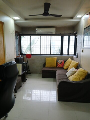 Living Room in 2.5 BHK Apartment at Veena Saaz, Kandivali East – for Sale