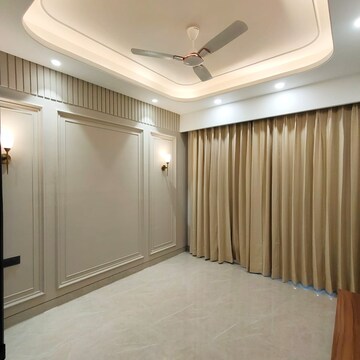 Room in 3.5 BHK Builder Floor at Adani Samsara Vilasa, Sector 63 – for Sale