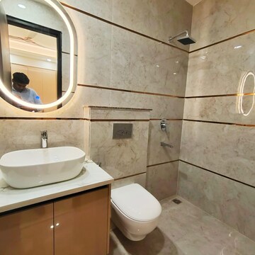 Bathroom in 3.5 BHK Builder Floor at Adani Samsara Vilasa, Sector 63 – for Sale