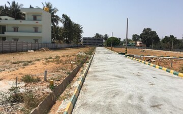 Plot For Sale in Tavarekere