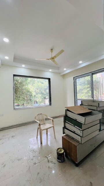 Bedroom in 4 BHK Builder Floor at Auram Floor, South City 2 – for Sale