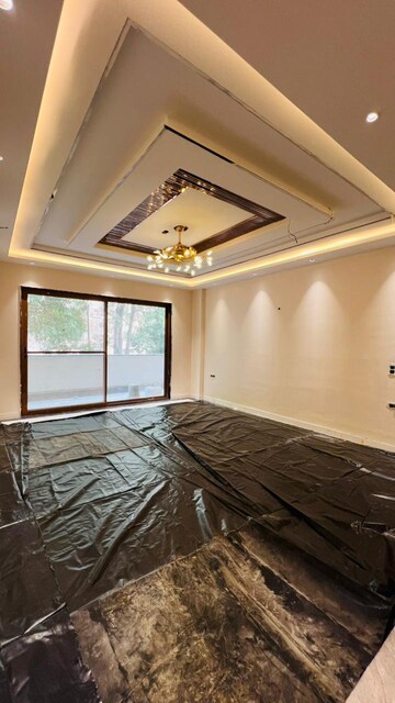 Bedroom in 4 BHK Builder Floor at Auram Floor, South City 2 – for Sale