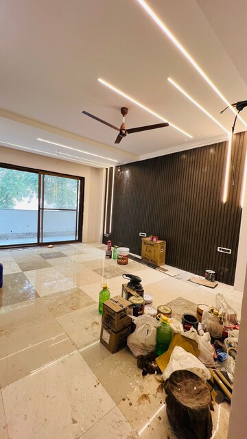 Master Bedroom in 4 BHK Builder Floor at Auram Floor, South City 2 – for Sale