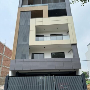 4 BHK Builder Floor For Sale in Anant Raj The Estate Residences, Sector 63a