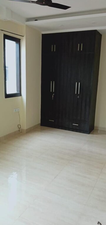Room in 6+ BHK Independent House at Sector 57 – for Sale