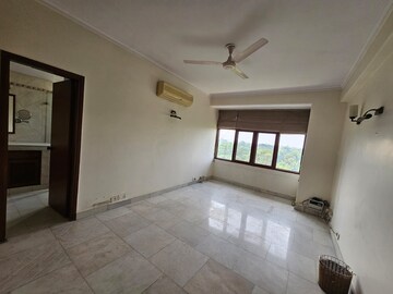 Room in 3 BHK Apartment at Sonia Vihar – for Sale
