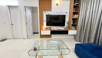 Furnished Amenities in 2 BHK Apartment at Amanora Gold Towers, Hadapsar – for Sale