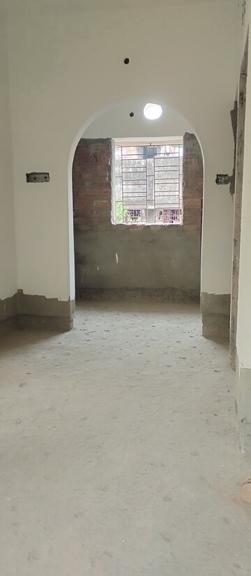Room in 2 BHK Apartment at Majhi Para – for Sale