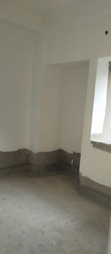 Room in 2 BHK Apartment at Majhi Para – for Sale