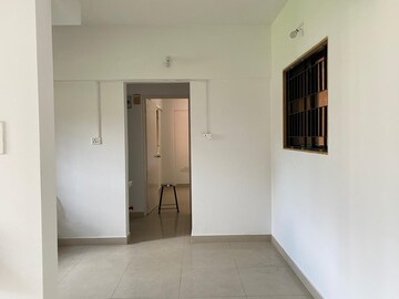Room in Studio Apartment at Amanora Metro Tower, Hadapsar – for Sale
