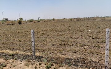 Plot For Sale in Makarba