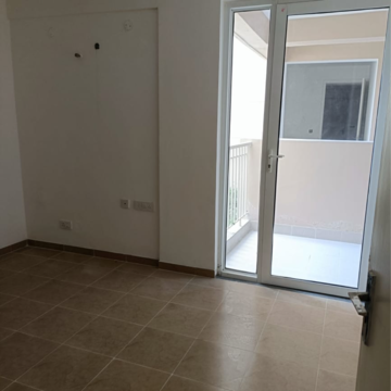 Room in 3 BHK Apartment at Sushma Joynest ZRK, Ghazipur – for Sale