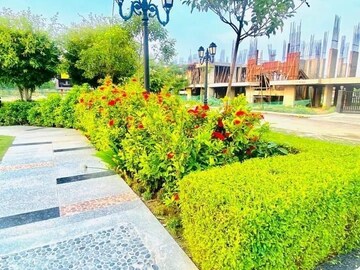  Plot – Garden View at Omaxe Metro City, Kalli Paschim - for Sale