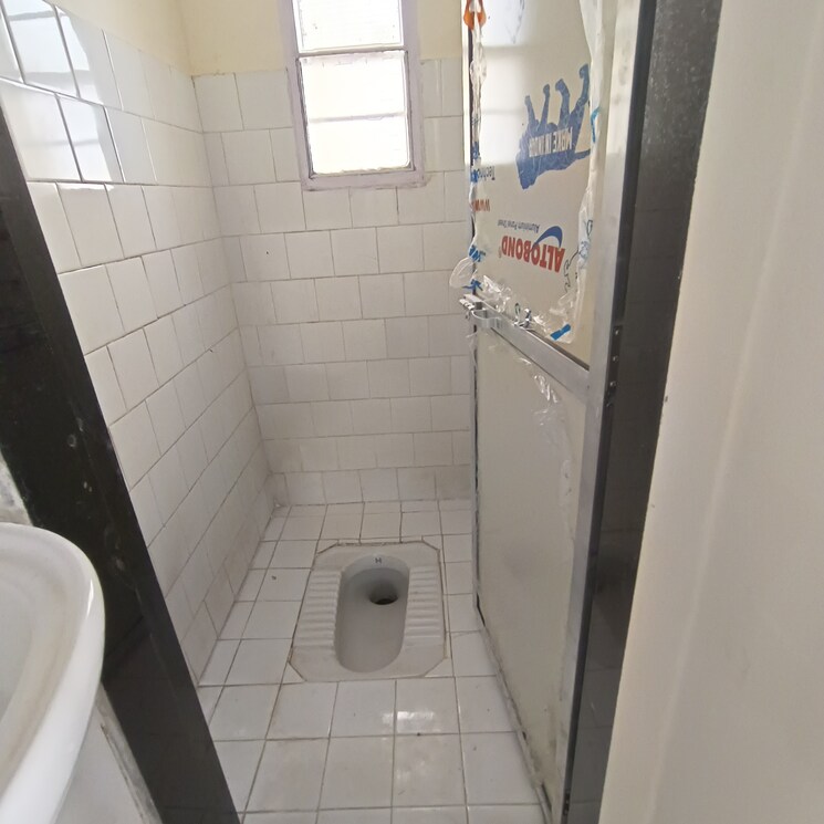 Bathroom, uttung-chs 2 Bedroom 700 Sq.Ft. Apartment In Goregaon East Mumbai 7596951