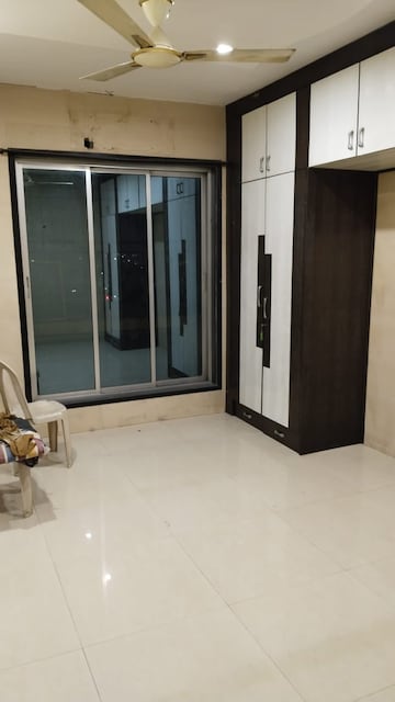 Room in 4 BHK Apartment at Shah & Chheda Mahavir Ornate, Kopar Khairane – for Sale