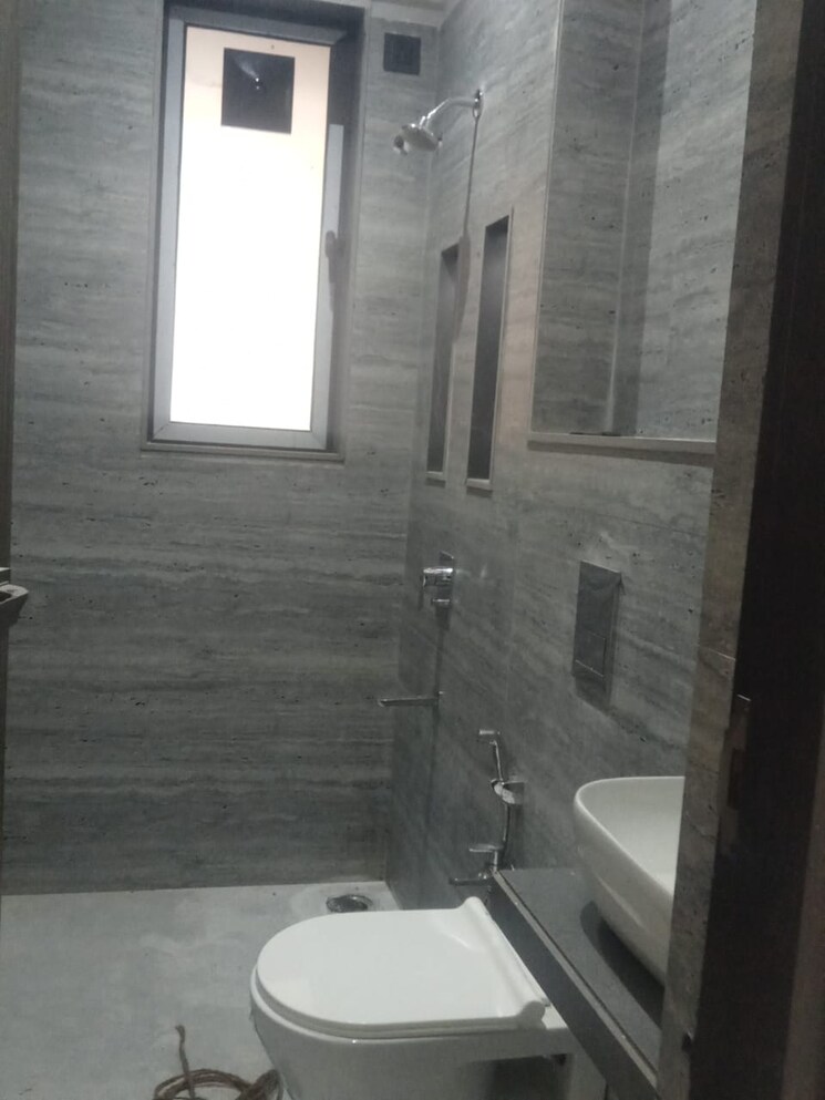 Bathroom, rishabraj-blue-lotus 2 Bedroom 749 Sq.Ft. Apartment In Khar West Mumbai 7597381