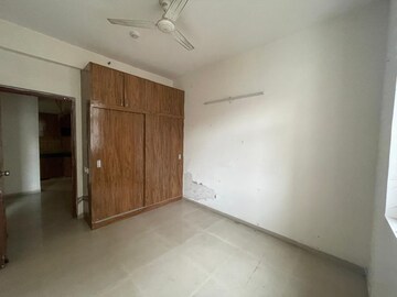 Room in 2.5 BHK Apartment at Mahagun Mywoods, Sector 16c Greater Noida – for Sale