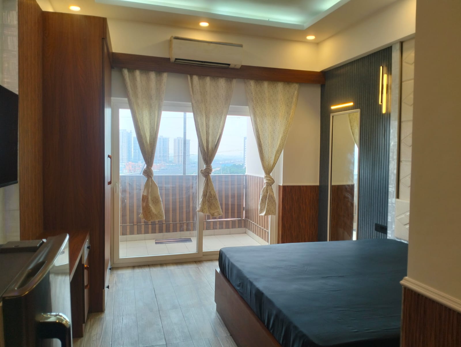 1 RK Apartment For Rent in Paramount Golfforeste Gn Sector Zeta I Greater Noida  7597857