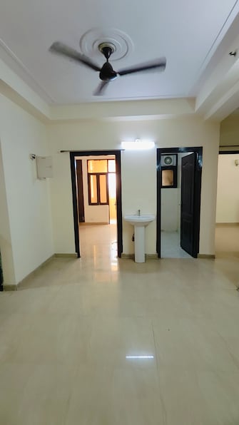 2 BHK Apartment For Rent in Mahagun Mansion I and II Vaibhav Khand Ghaziabad  7597976