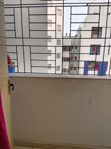 Room in 2.5 BHK Apartment at Nyati Exotica, Mohammadwadi – for Sale