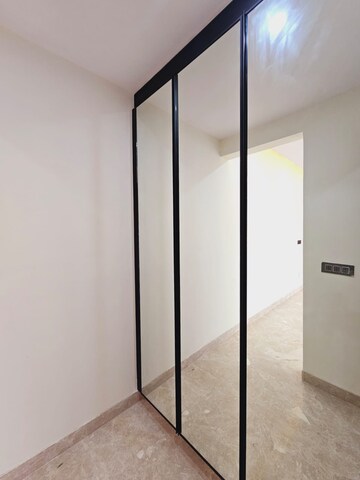 Furnished Amenities in 3 BHK Builder Floor at Sushant Lok 3, Sector 57 – for Sale