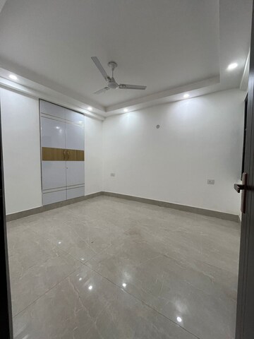 Room in 2 BHK Builder Floor at Palm Residency Chhatarpur, Chattarpur – for Sale