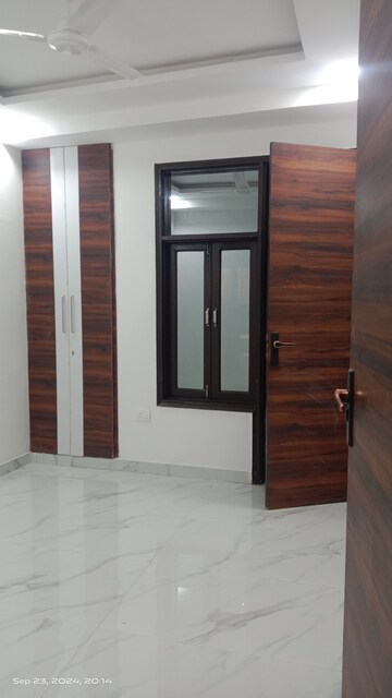 1 BHK Builder Floor For Sale in Chattarpur