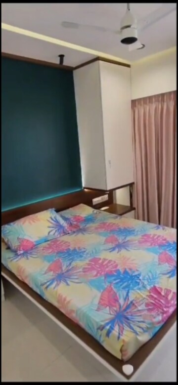 Bedroom in 3.5 BHK Apartment at Kaustubh Platinum, Borivali East – for Sale
