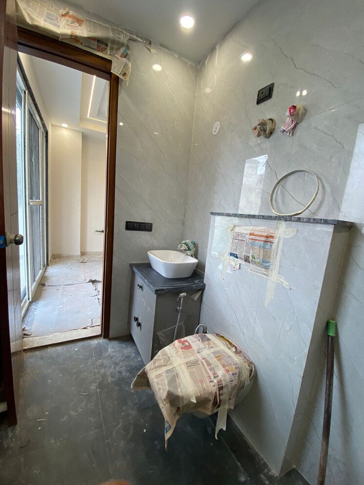 Bathroom, ansal-plaza-sector-23 3 Bedroom 1700 Sq.Ft. Builder Floor In Sector 23 Gurgaon 7599415