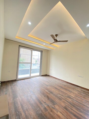 Room in 4 BHK Builder Floor at Ansal Plaza Sector-23, Sector 23 – for Sale