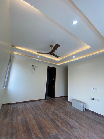 Room in 4 BHK Builder Floor at Ansal Plaza Sector-23, Sector 23 – for Sale