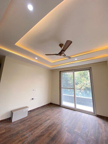 Room in 4 BHK Builder Floor at Ansal Plaza Sector-23, Sector 23 – for Sale