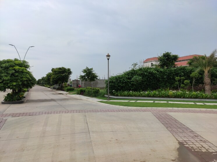 Garden, omaxe-ambrosia 3 Bedroom 1603 Sq.Ft. Builder Floor In North Mullanpur Chandigarh 7600030