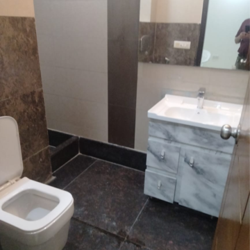 Bathroom in 3 BHK Builder Floor at Greater Kailash Part 3 – for Sale