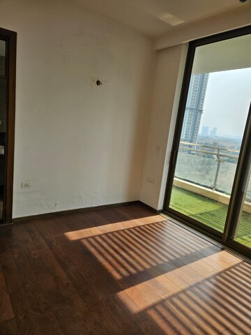 Room in 3.5 BHK Apartment at M3M Golf Estate Fairway West, Sector 65 – for Sale