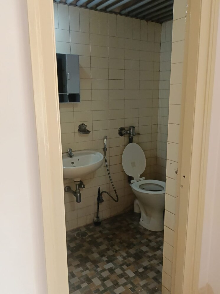 Bathroom, sidhanchal-phase-1 2 Bedroom 750 Sq.Ft. Apartment In Manpada Thane 7600640