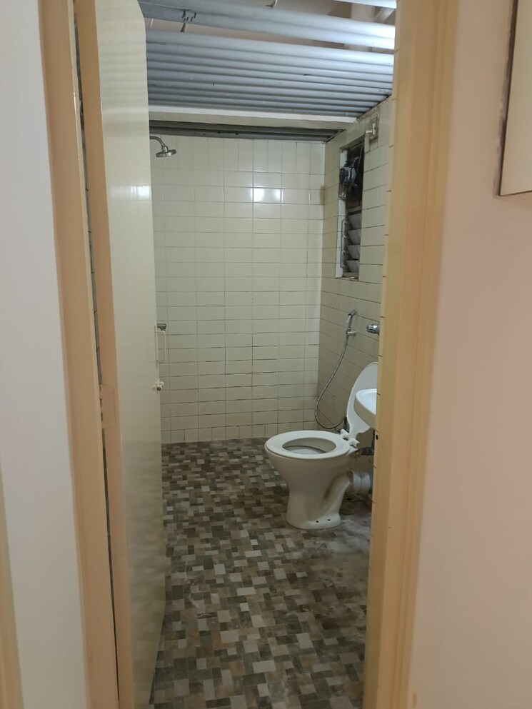 Bathroom, siddhanchal-phase-2 2 Bedroom 750 Sq.Ft. Apartment In Manpada Thane 7600654