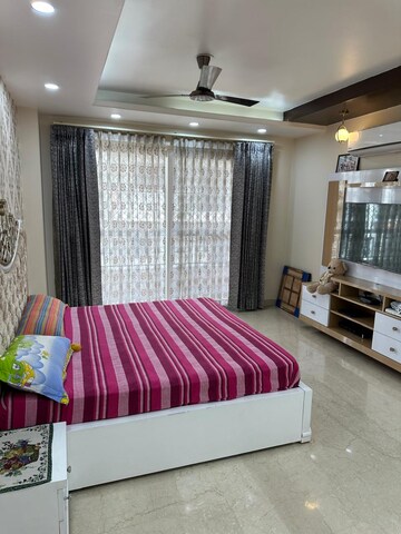 Bedroom in 4 BHK Builder Floor at Unitech South City II, Sector 50 – for Sale