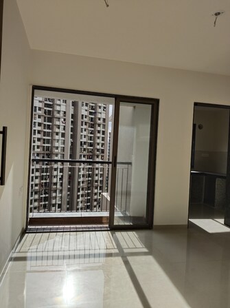 2 BHK Apartment For Rent in Runwal Eirene Balkum Pada Thane  7601005