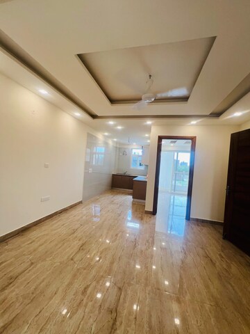 Room in 4 BHK Builder Floor at BPTP Park Central, Sector 85 – for Sale