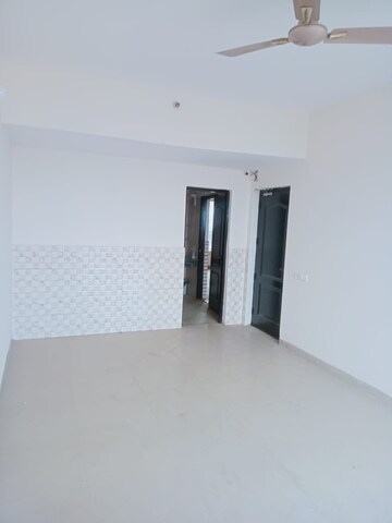 Room in 3 BHK Builder Floor at Bptp Park 81, Sector 81 – for Sale