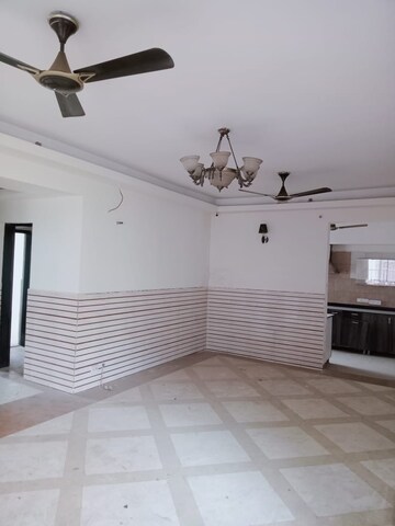 Bathroom in 3 BHK Builder Floor at BPTP Parklands, Sector 76 – for Sale