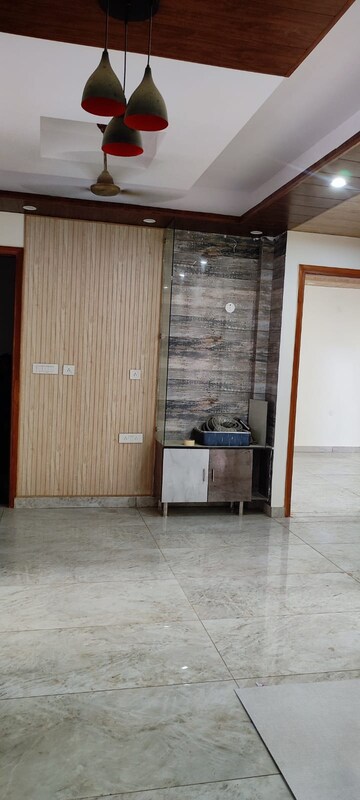 Room in 3 BHK Builder Floor at BPTP Parkland, Sector 75 – for Sale