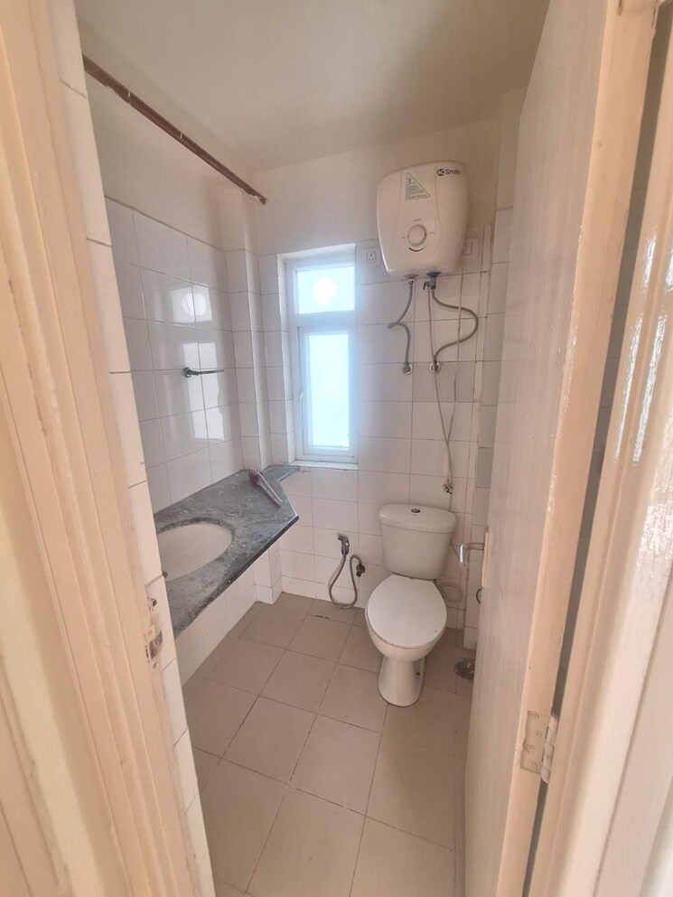 Bathroom, bptp-princess-park 2 Bedroom 1250 Sq.Ft. Apartment In Sector 86 Faridabad 7601277