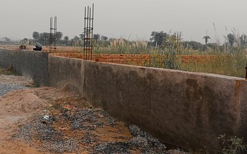 Plot For Sale in Neharpar